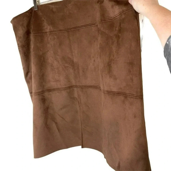 Chaps 24W plus-size stretch brown Faux suede skirt‎ New - Picture 4 of 8